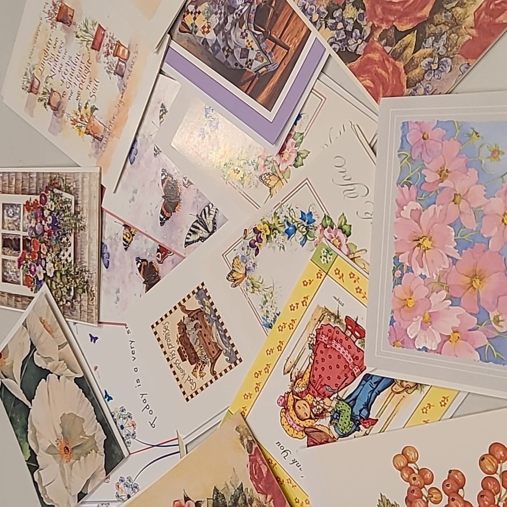 Bundle of 17 New Greeting cards